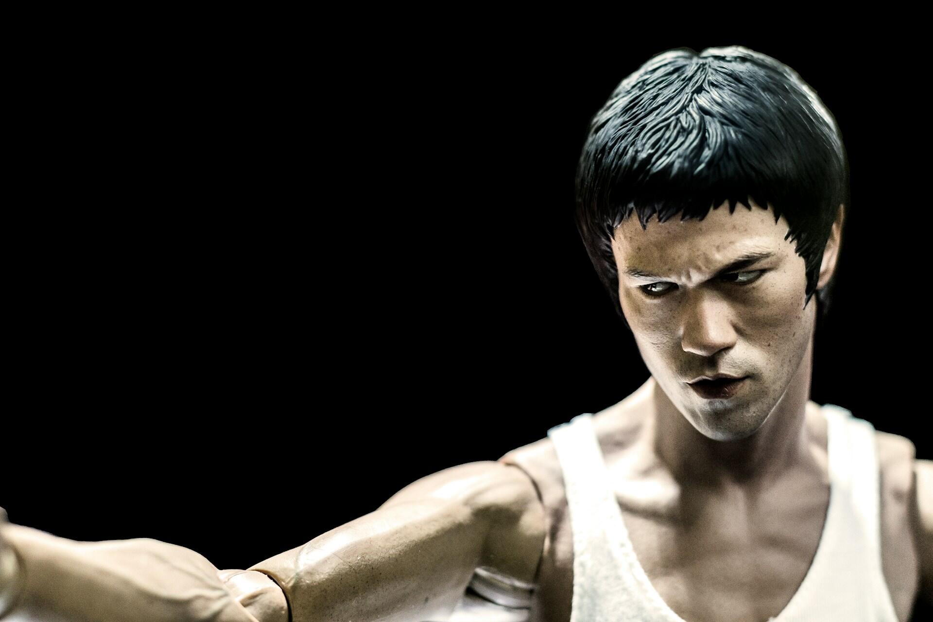 bruce lee filmekben nunchaku használata