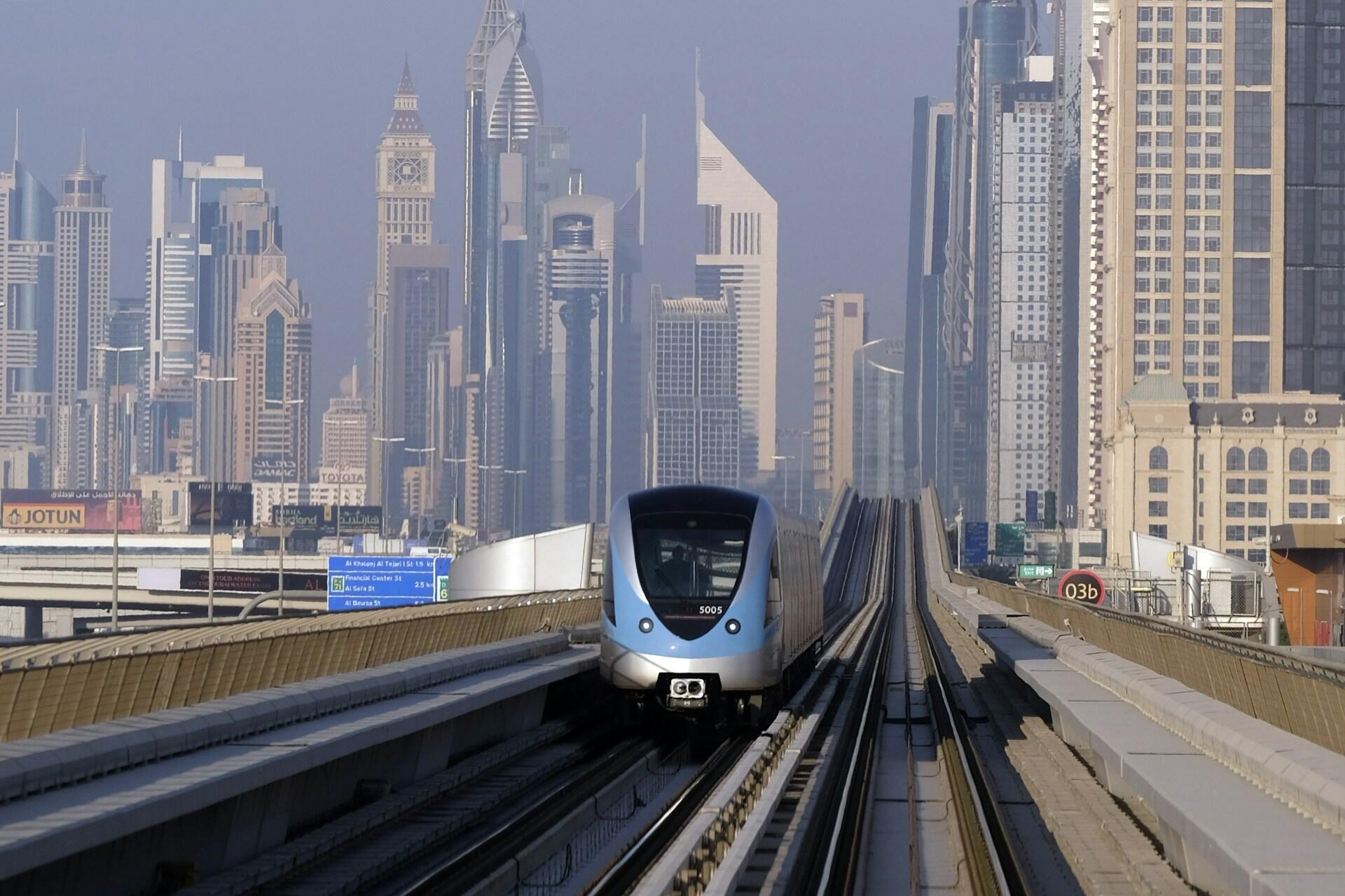 dubaji metróval utazás