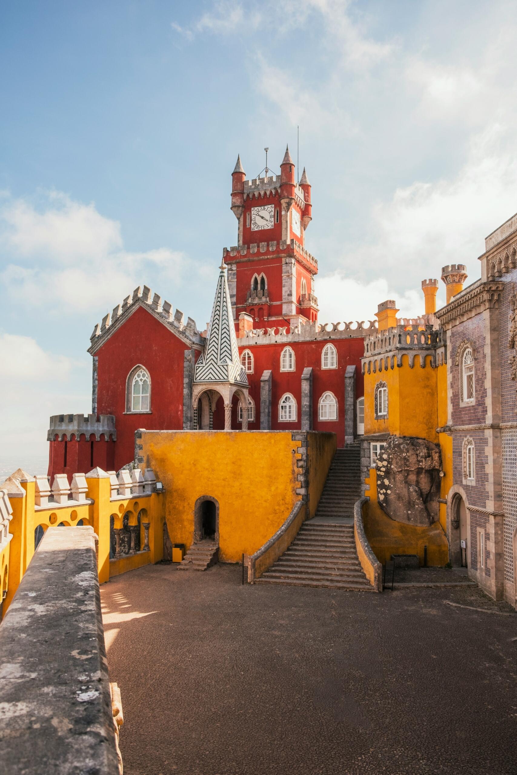 pena palota piros tornya portugáliában
