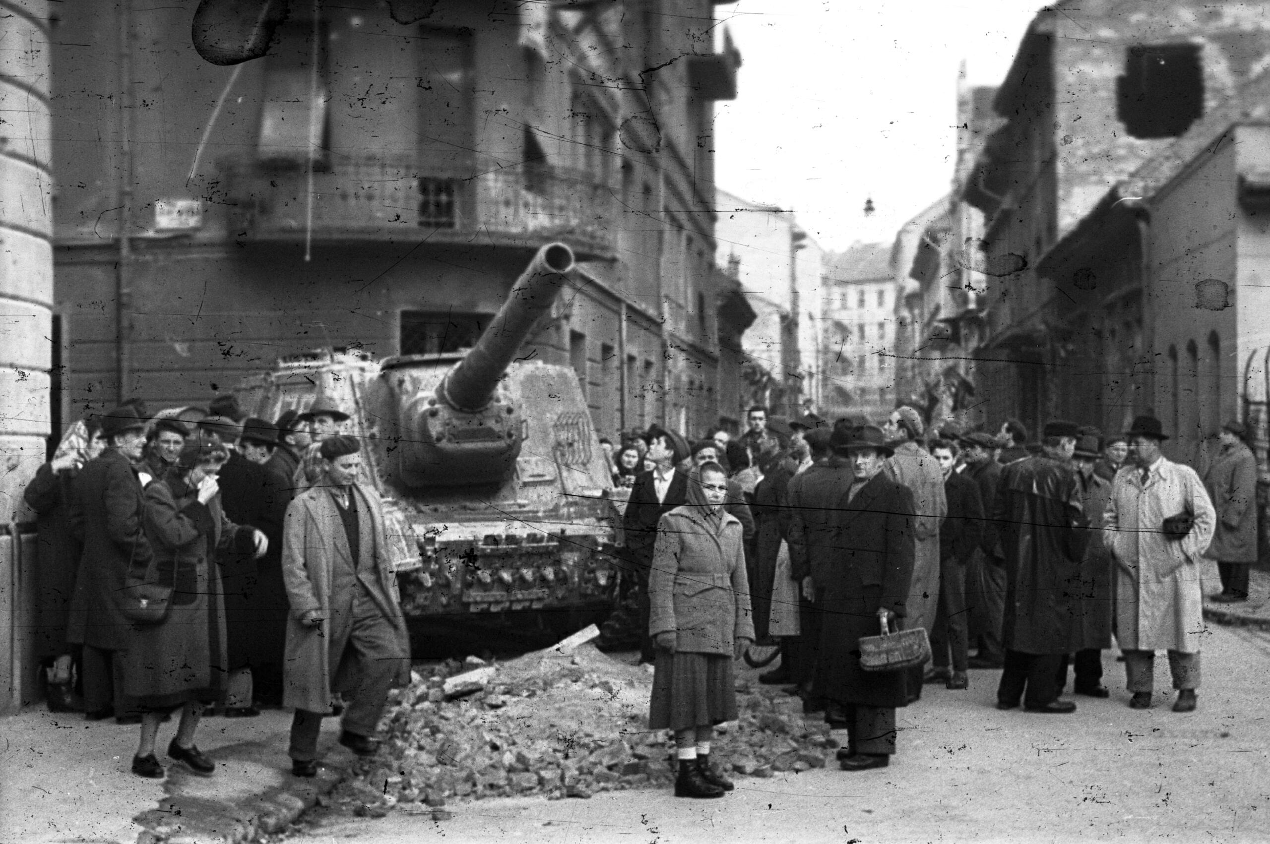 1956-os forradalom képekben