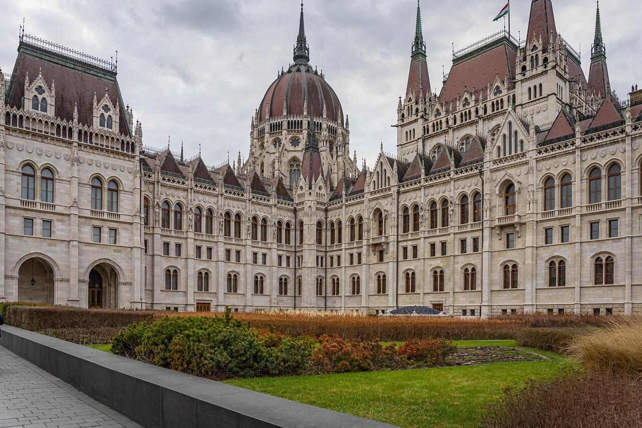 első felelős magyar kormány