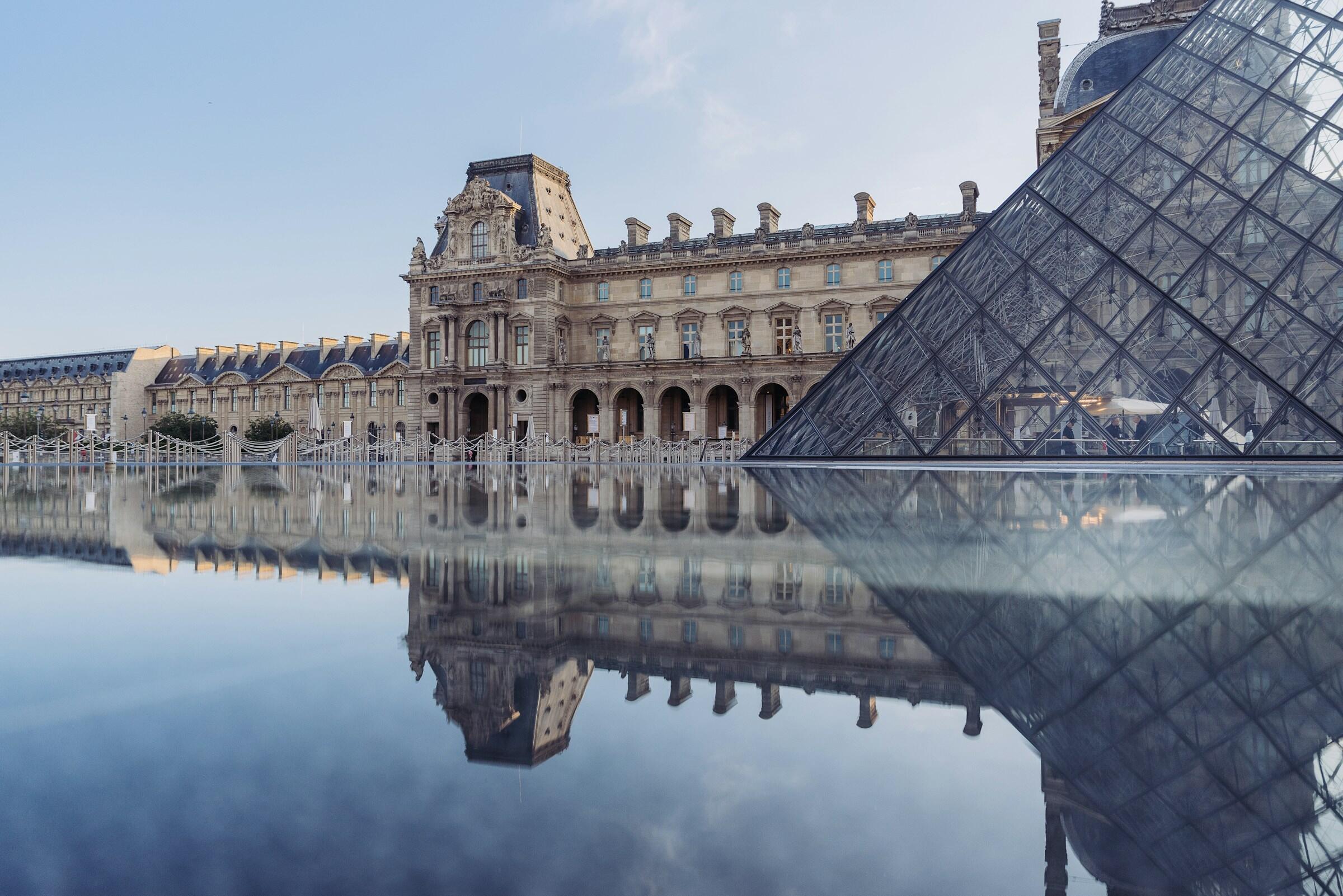louvre vízzel