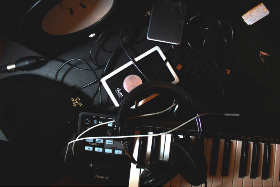 Keyboard lebih gampang untuk dipindahtempatkan daripada piano akustik
