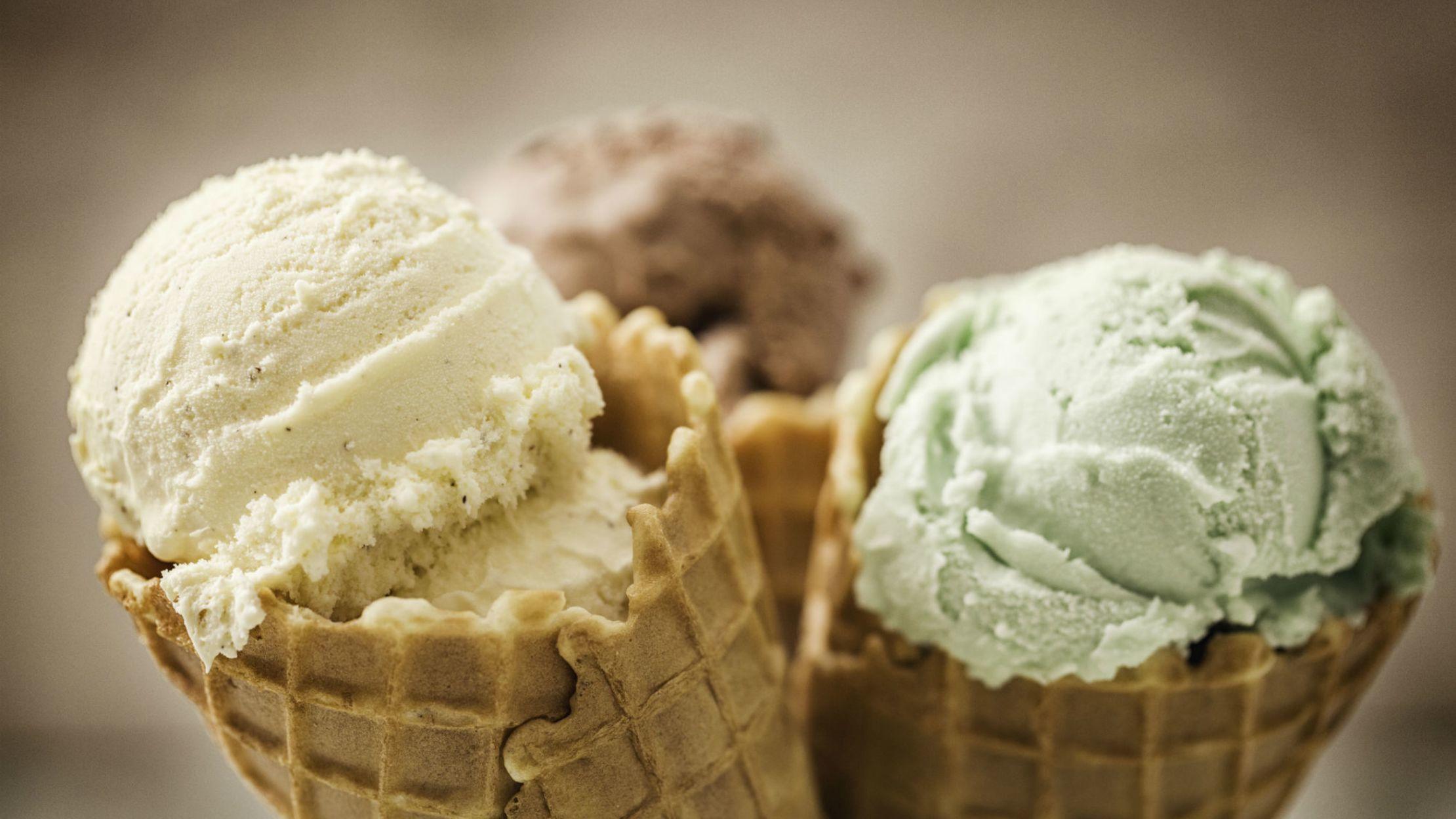 jangan sekali-kali makan es krim susu jika alergi