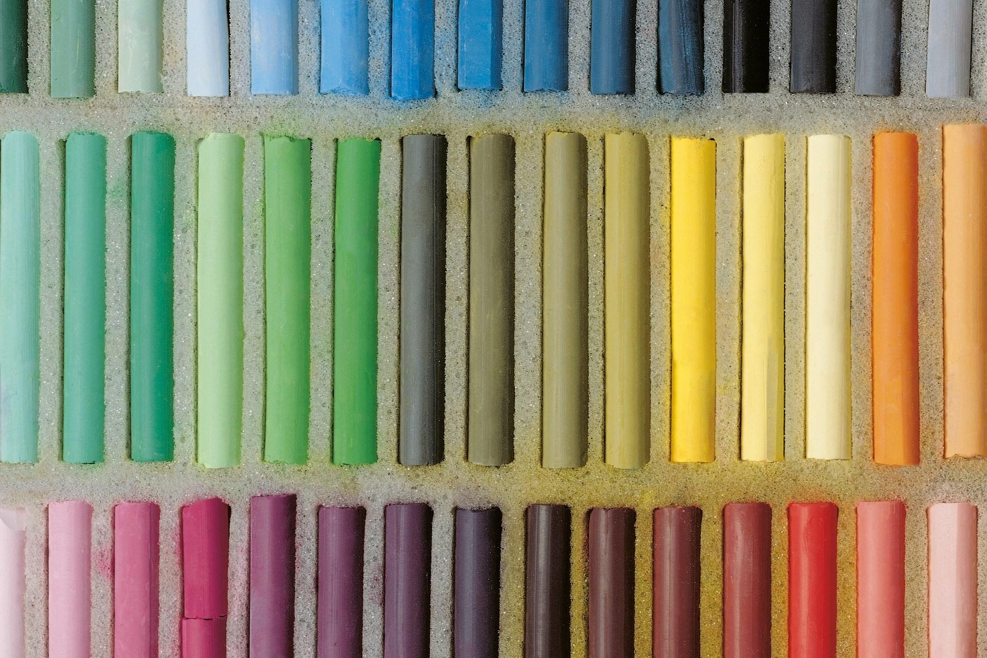 cobalah sekali-kali mengkombinasikan pastel dengan medium lain