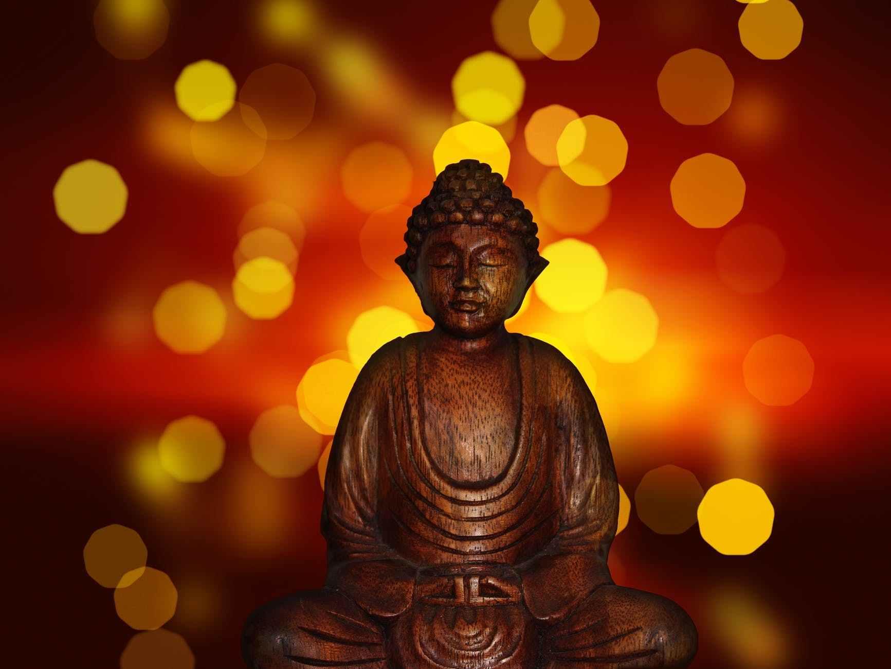 patung tidak memiliki arti apa-apa melainkan sebagai perwujudan dari seorang yogi
