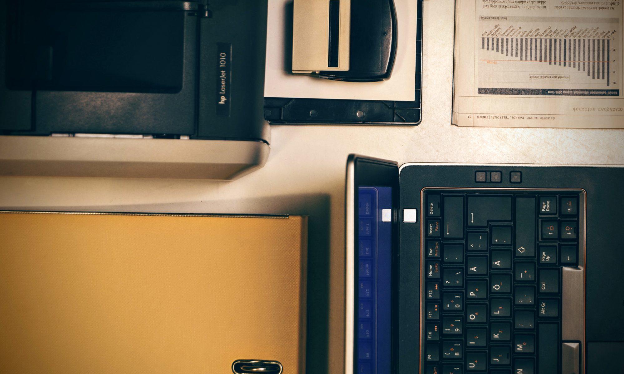 beberapa alat elektronik lain juga bisa dikoneksikan ke laptop