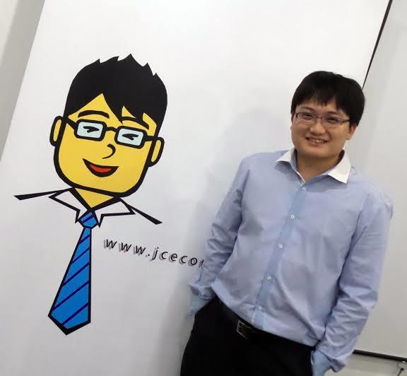 ada banyak tutor keren di dunia termasuk Anthony Fok