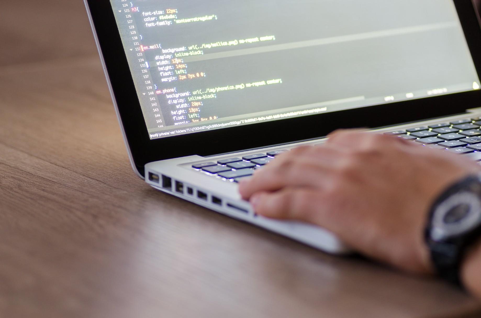 ambillah kursus coding jika ingin ahli pemrograman
