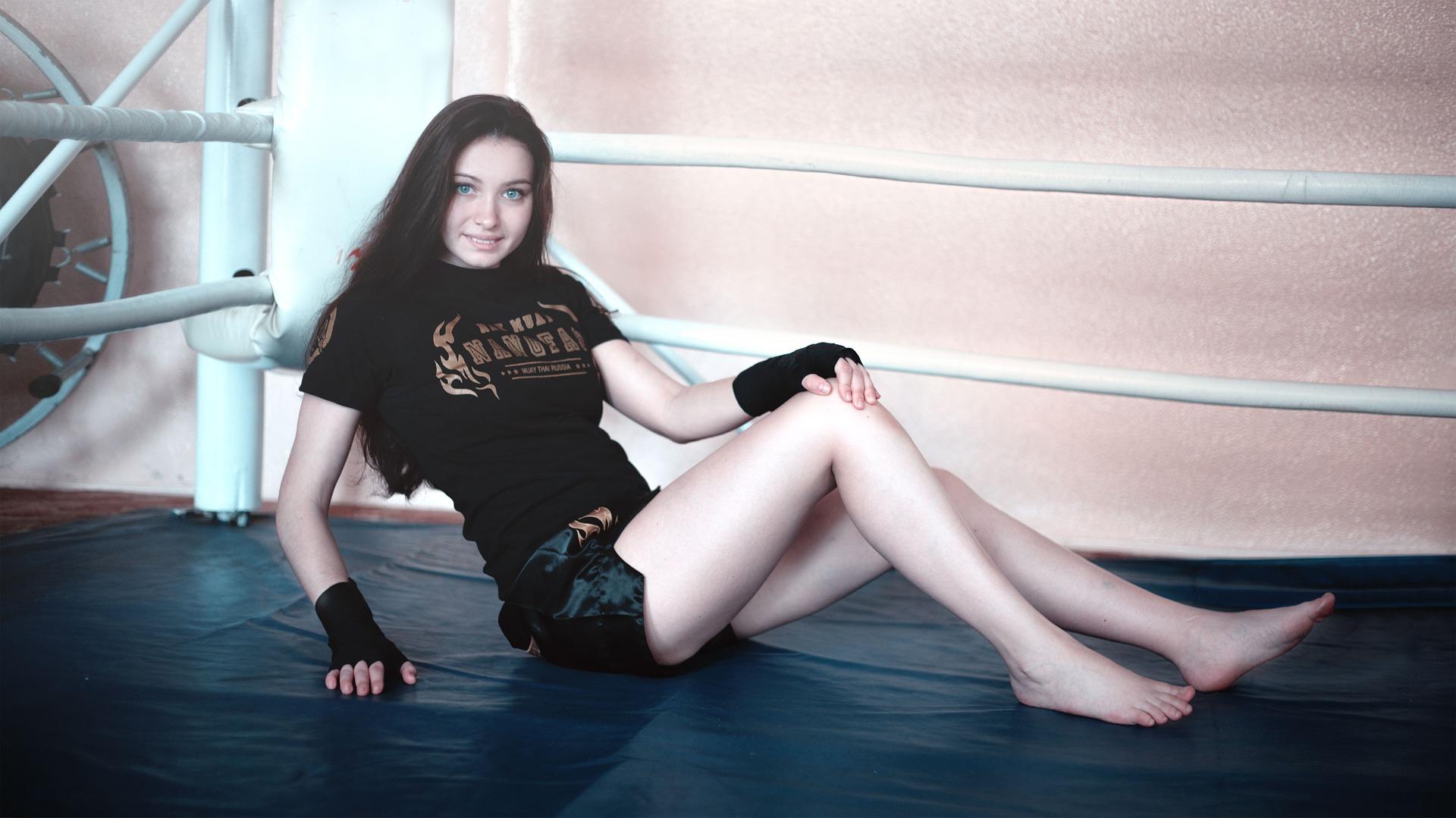 Wanita bisa membentuk tubuh yang baik dengan berlatih tinju