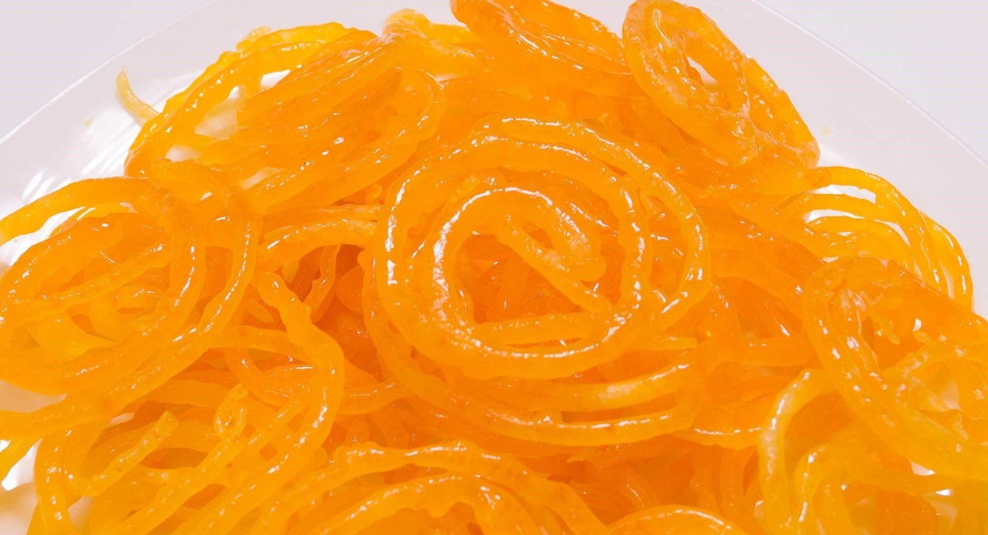 makanan penutup yang sering ditemukan di india adalah jalebi