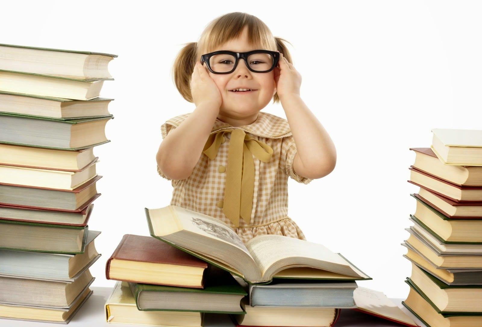 membaca buku anak-anak untuk belajar bahasa baru