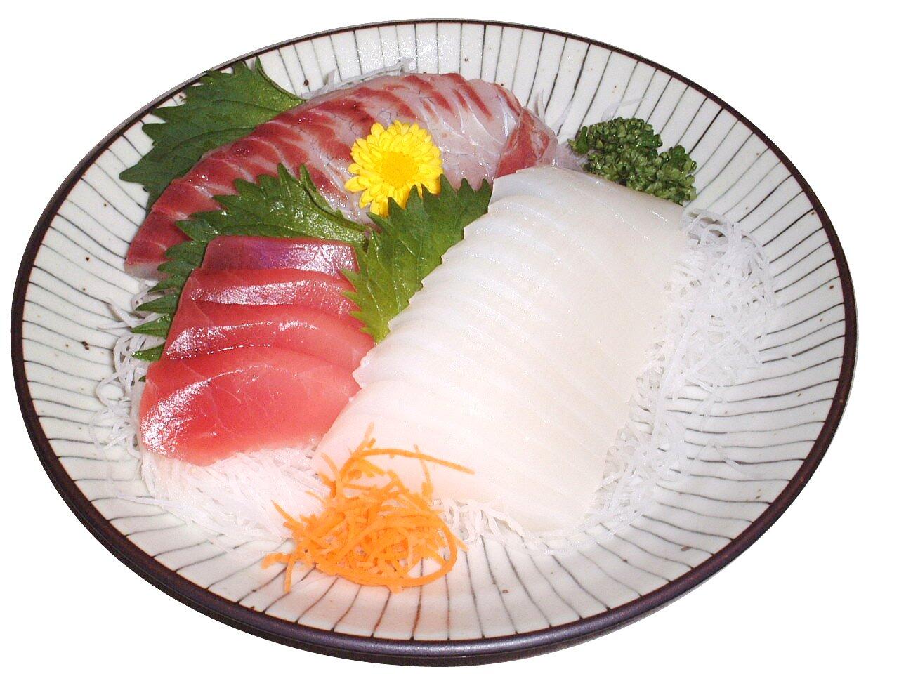 Sashimi juga sangat digemari oleh orang Jepang, source: Wikipedia