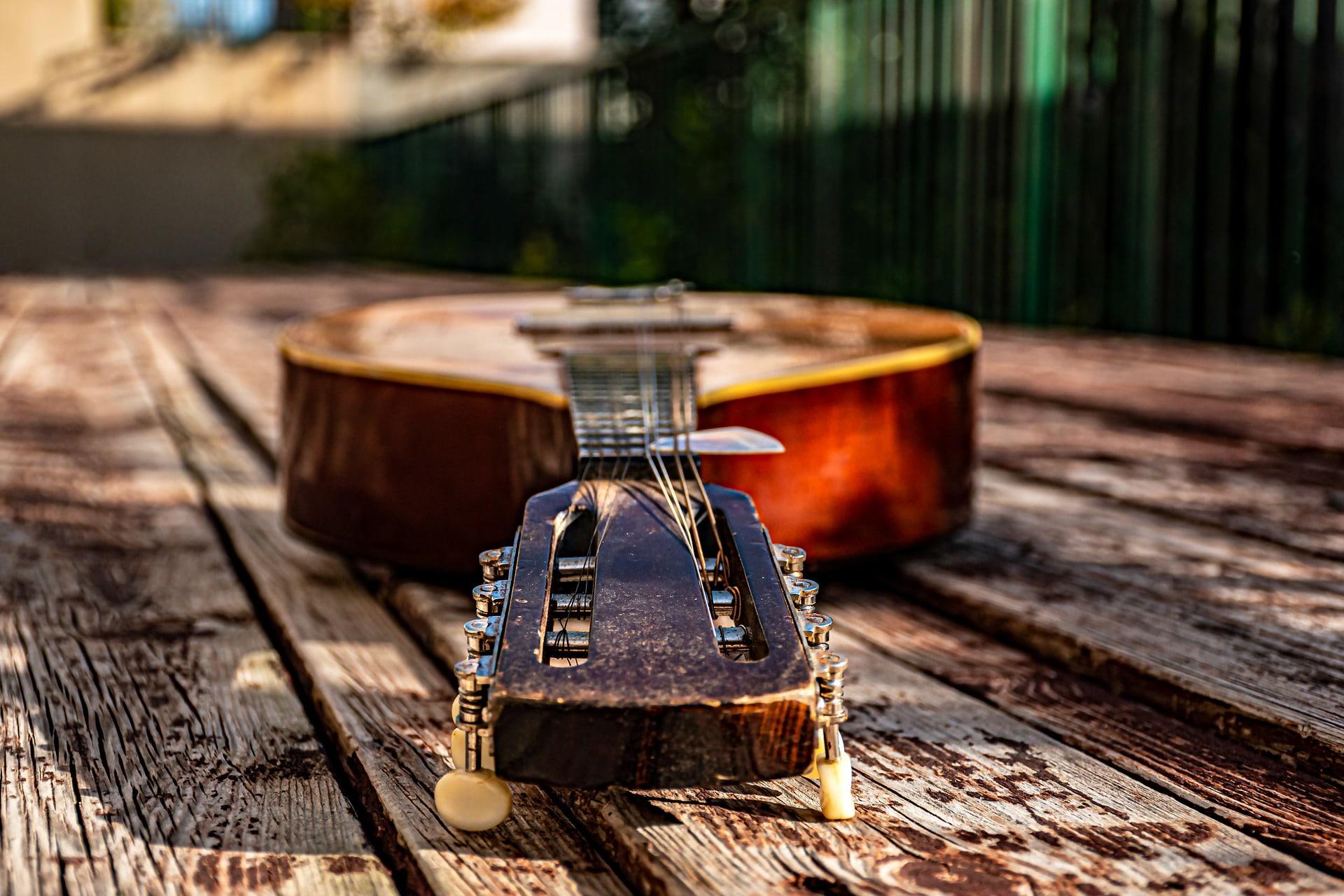 Kepala gitar