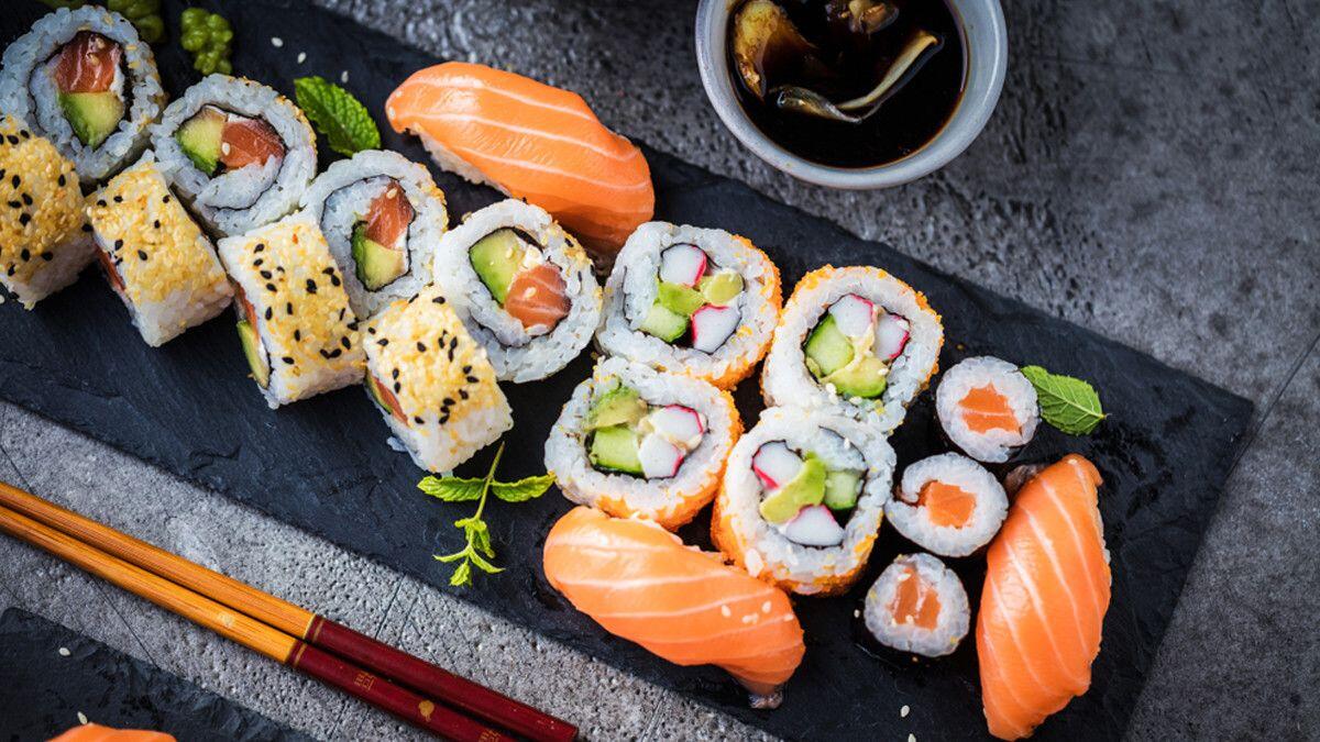 Terdapat banyak varian sushi yang bisa dicoba saat berkunjung ke Jepang, source: KilkDokter