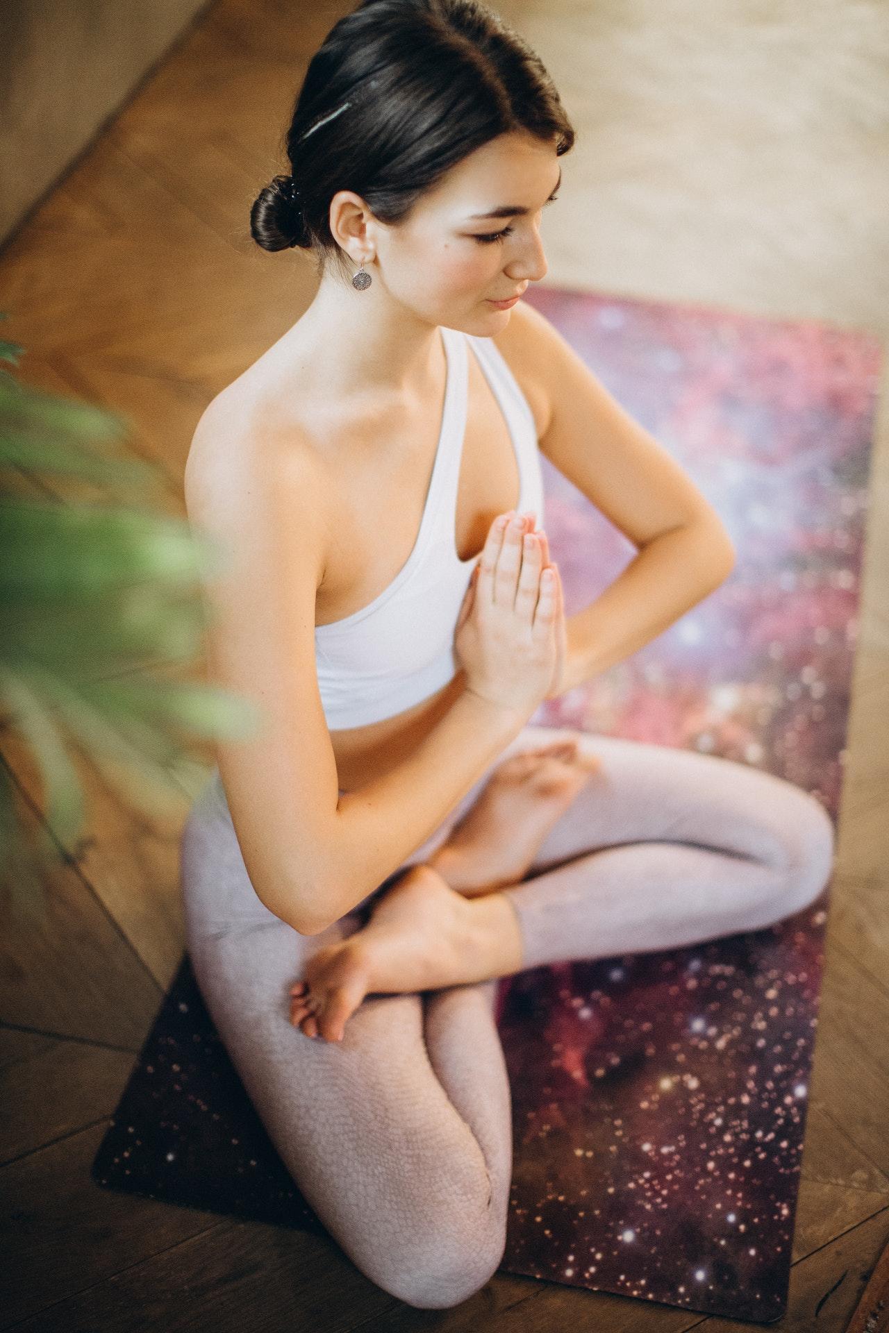 dimanapun bisa melakukan lotus pose