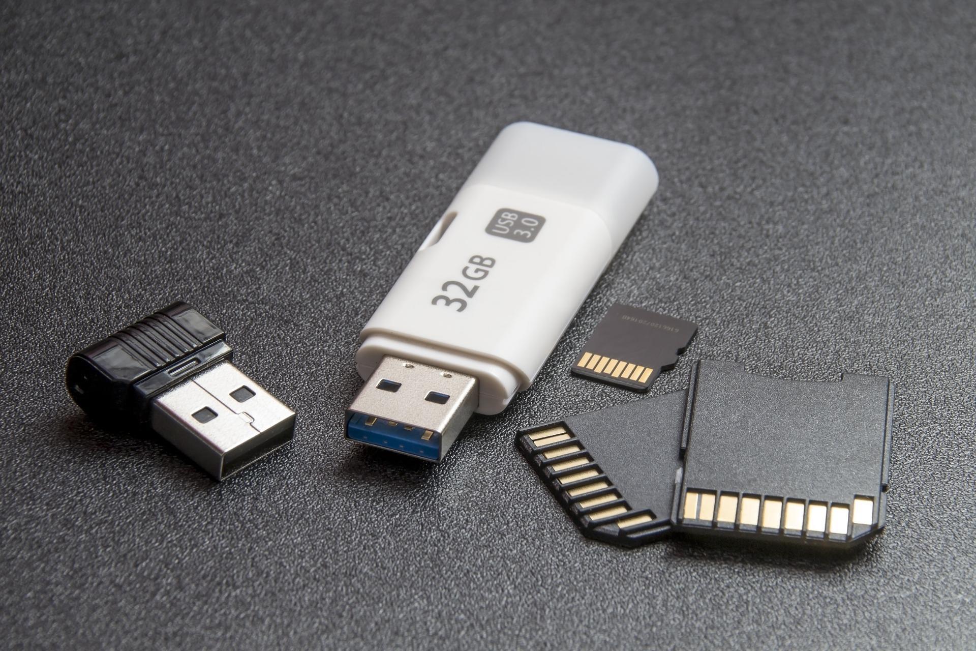 Flashdisk bisa menjadi media transfer virus