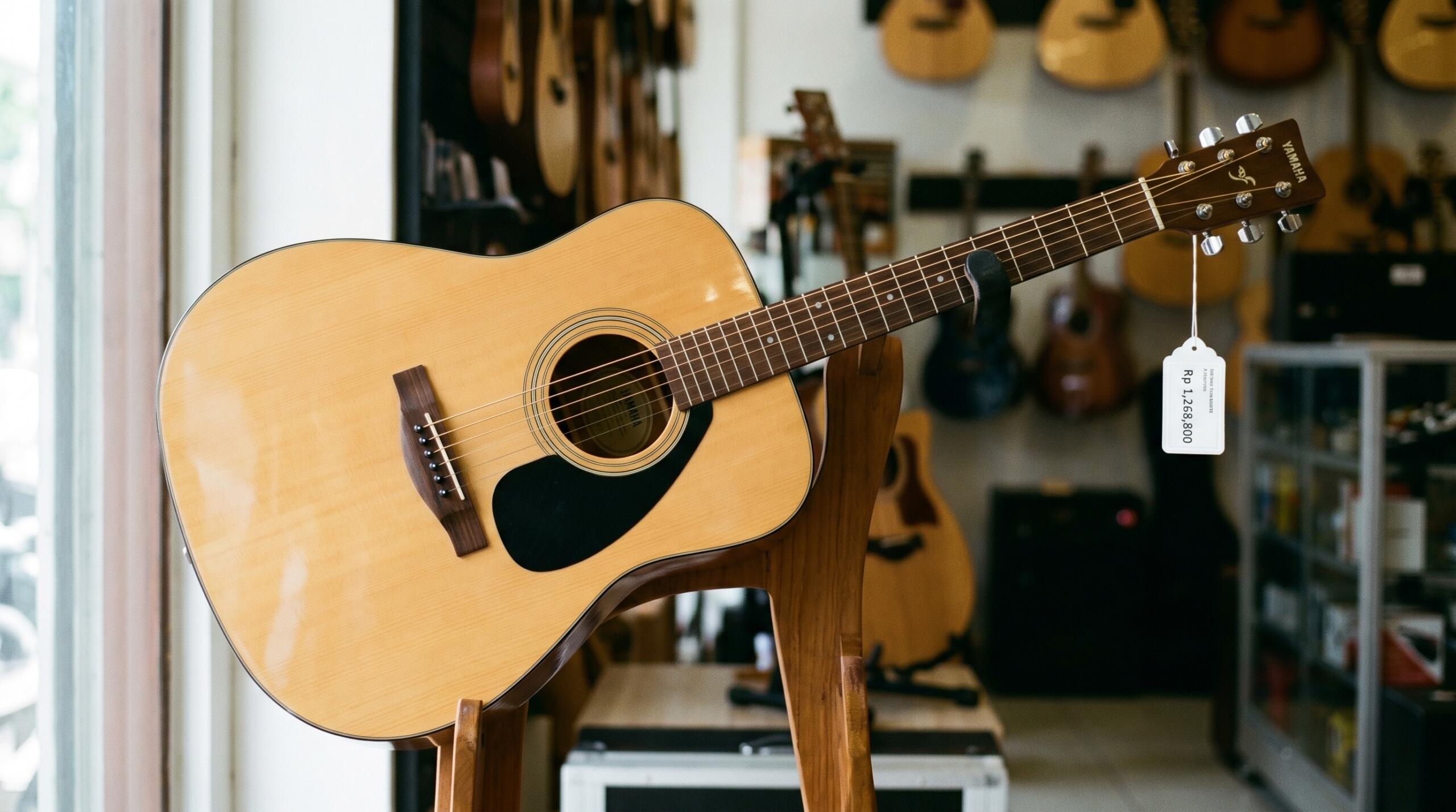 Gitar akustik