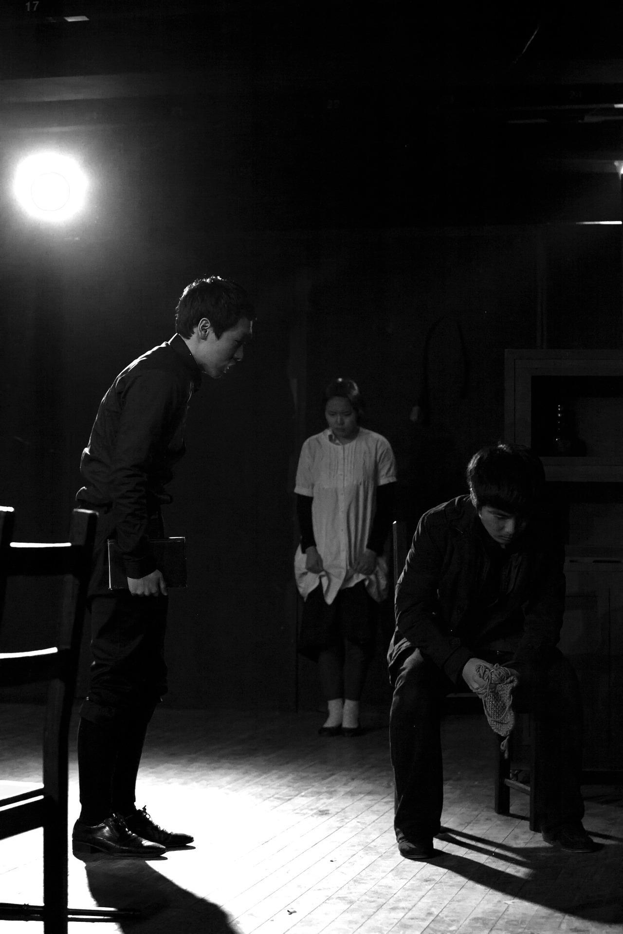 akting klask menjadi adapsi orang industri