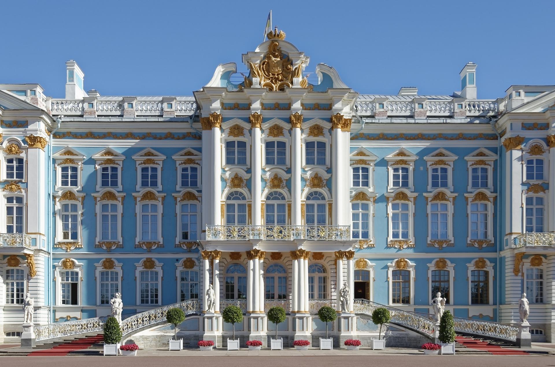 mengamati arsitektur rusia