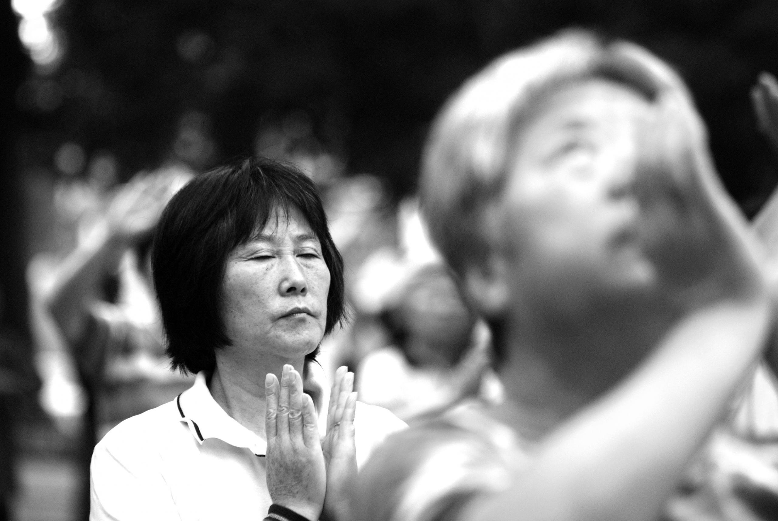ringankan stres dengan yoga agar semangat dalam belajar bahasa cina