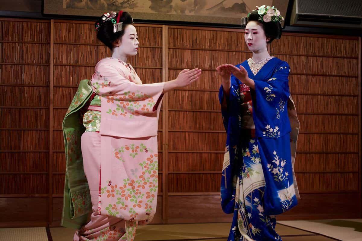 penggunaan bahasa jepang resmi dan bahasa jepang kasar
