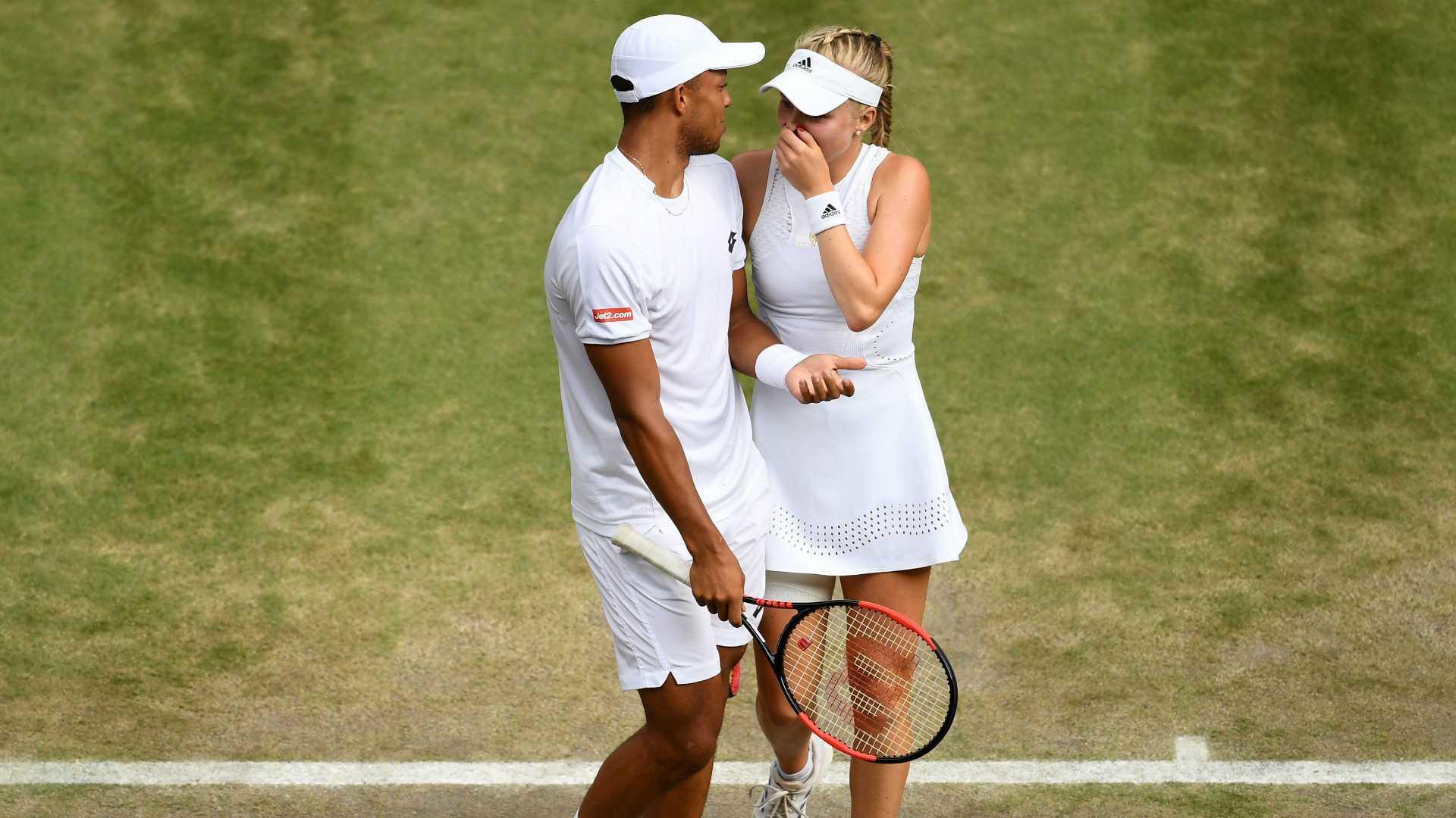 pakaian tenis yang tepat