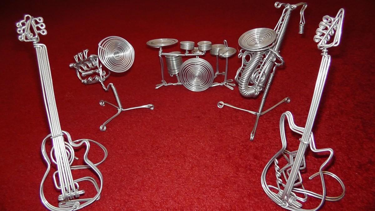 alat musik utama dalam grub band