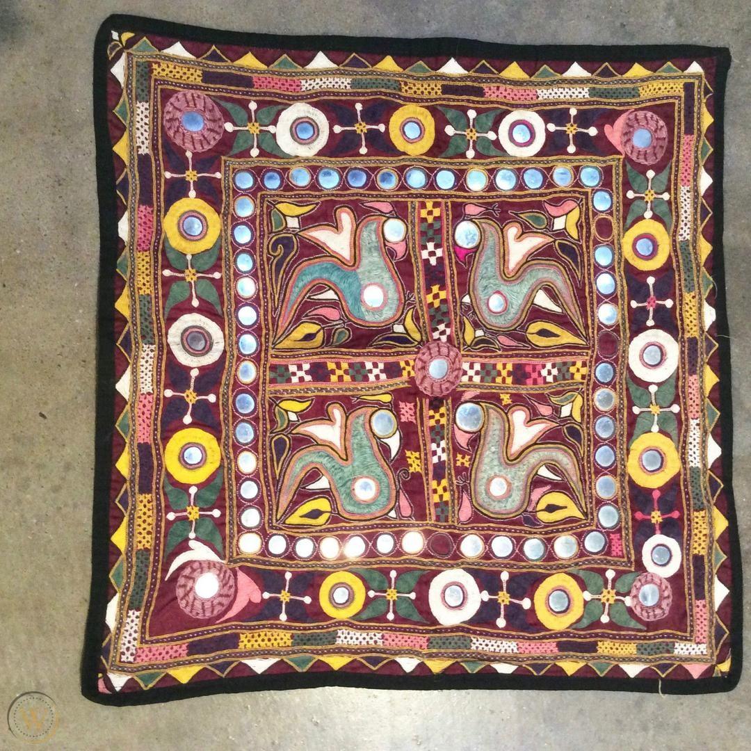 bentuk khas sulaman india