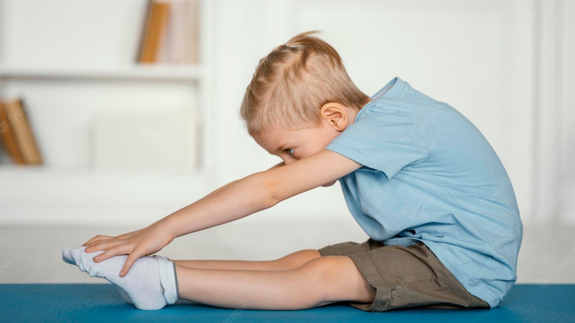 memperkenalkan yoga pada anak