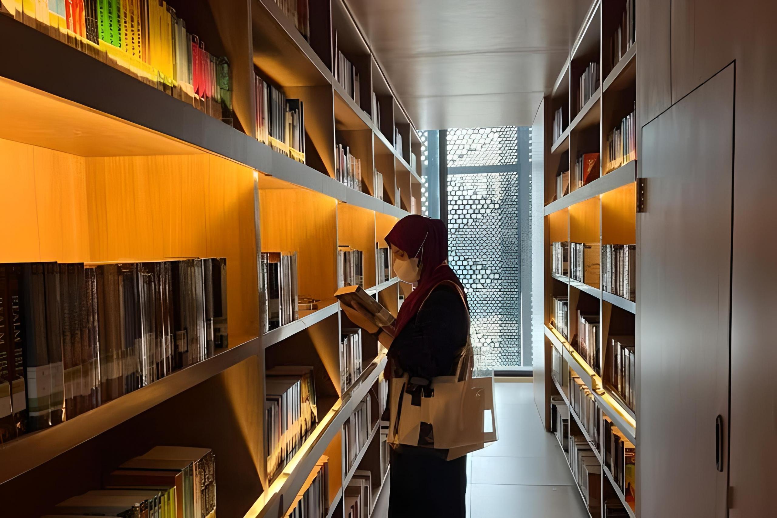 Mencari referensi sejarah