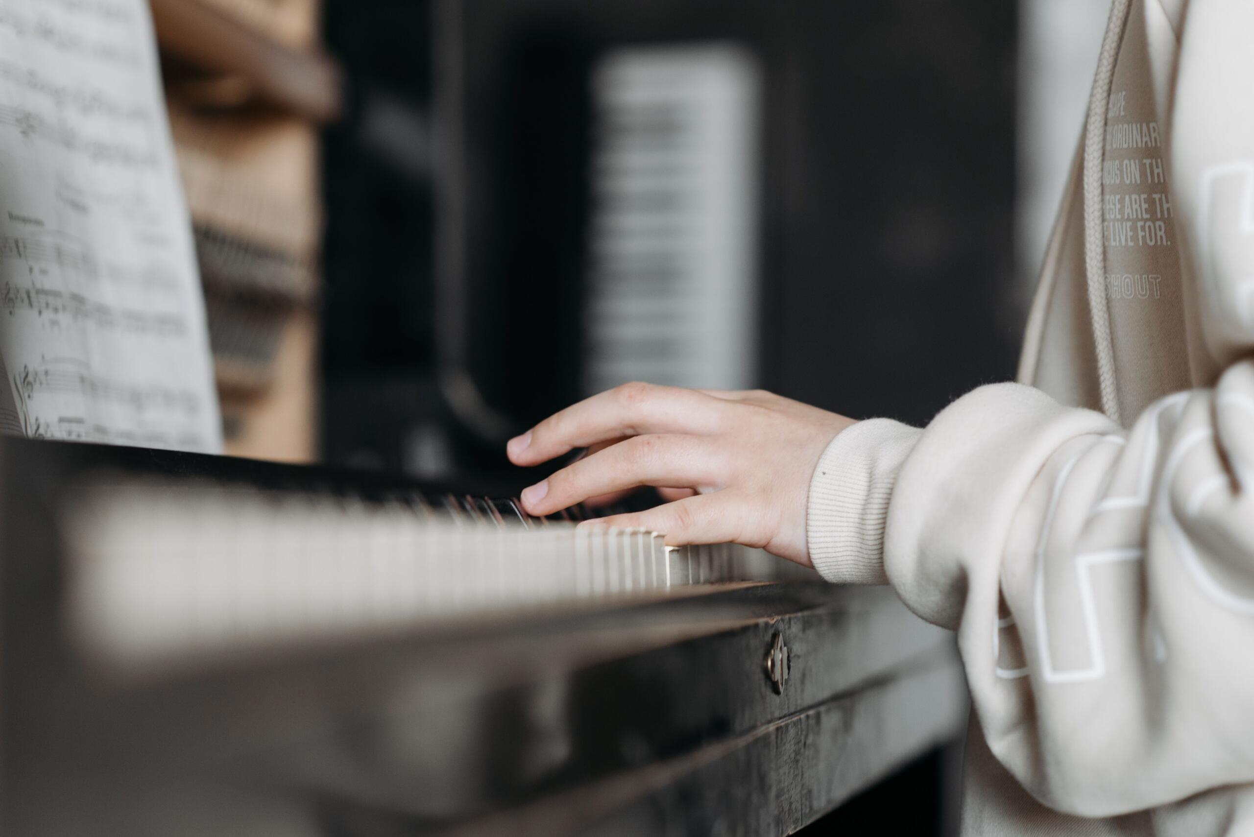 Cara Memainkan Organ Elektrik untuk Pemula; Pexels