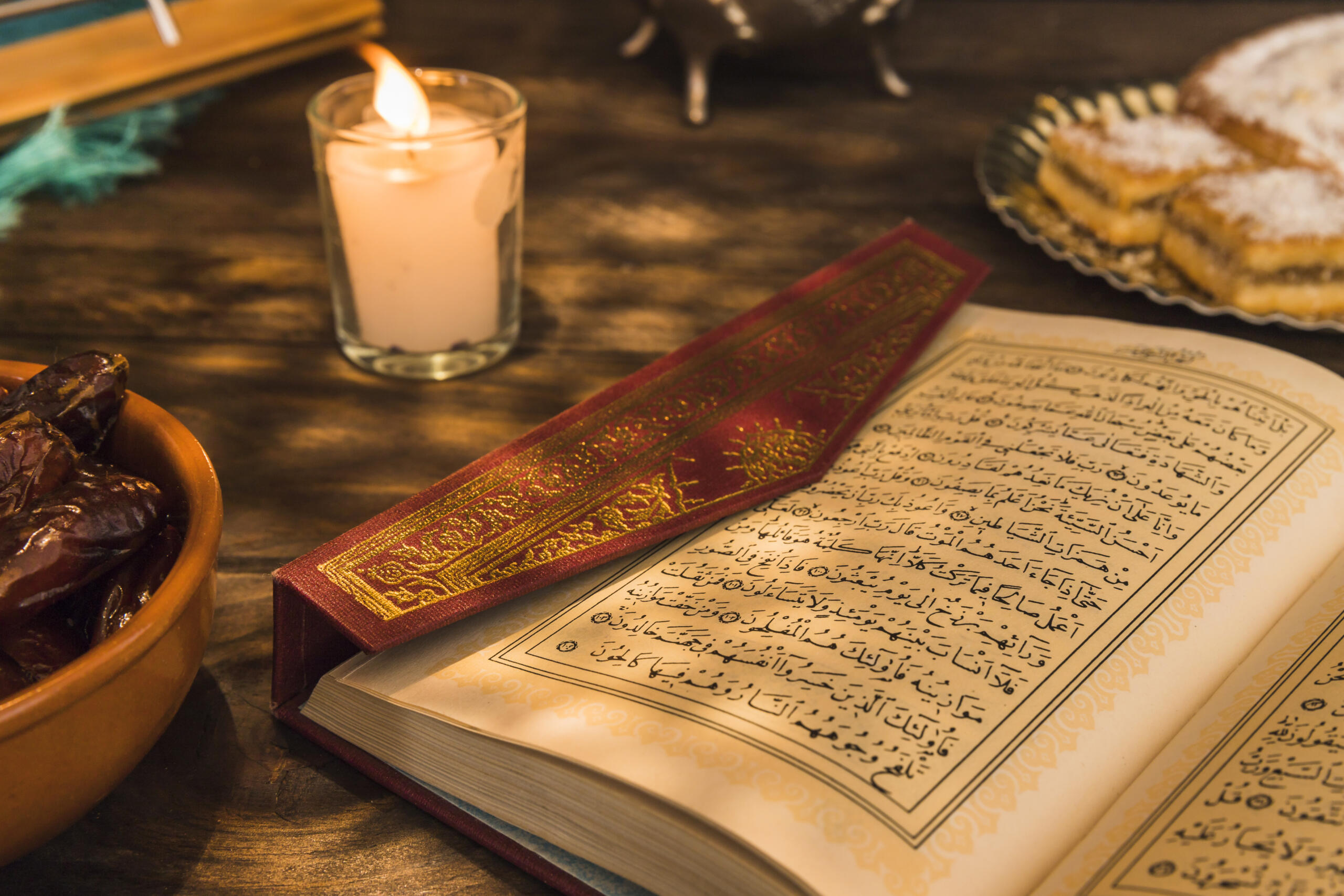 Quran dan lilin