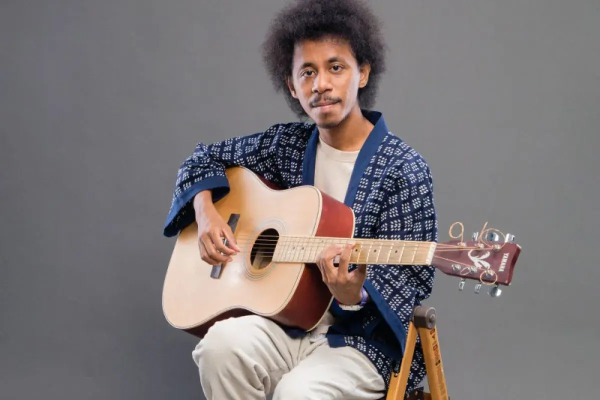 Raim Laode - Pencipta dan Penyanyi lagu Lesung Pipi