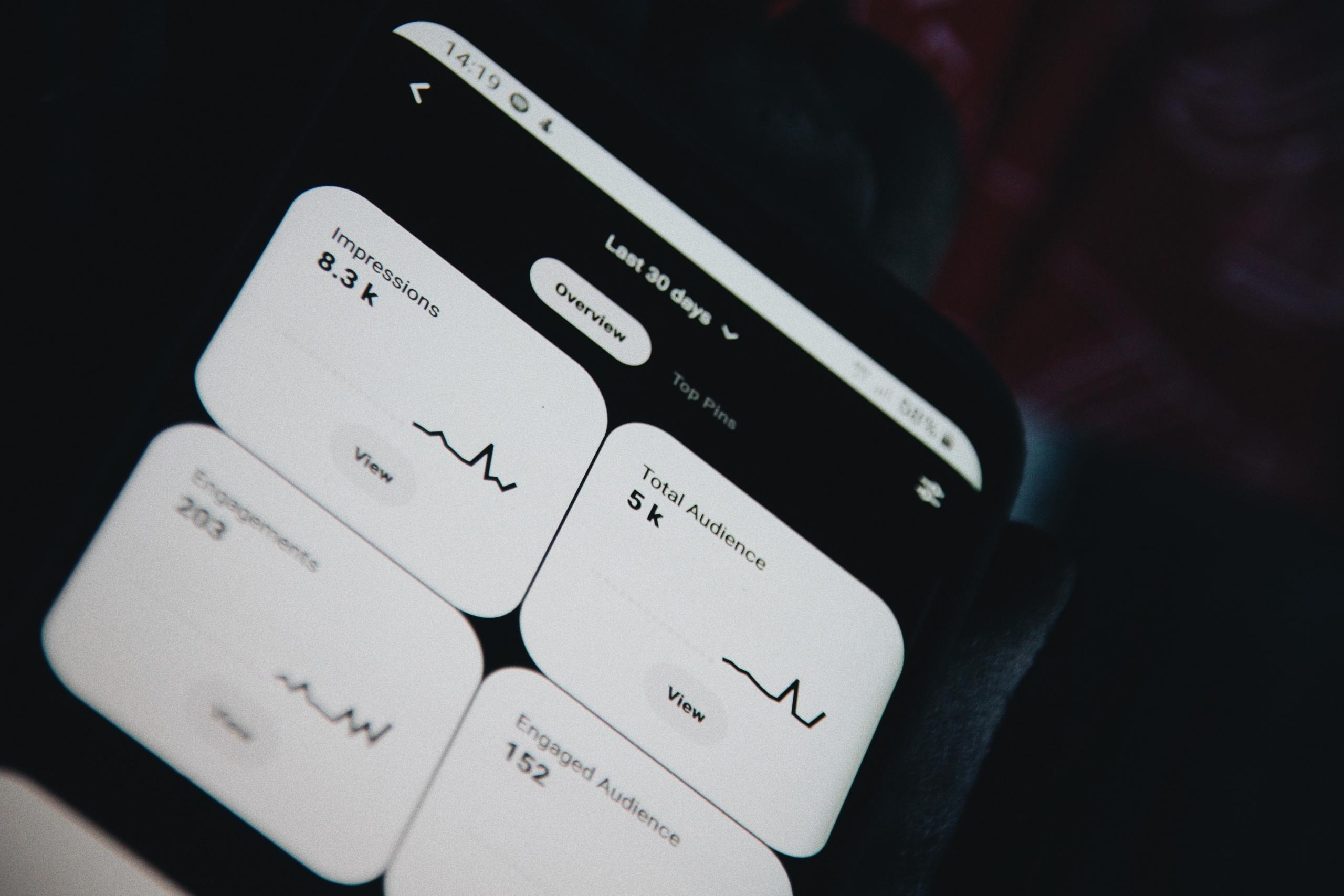 Mobile phone application with statistics on the screen