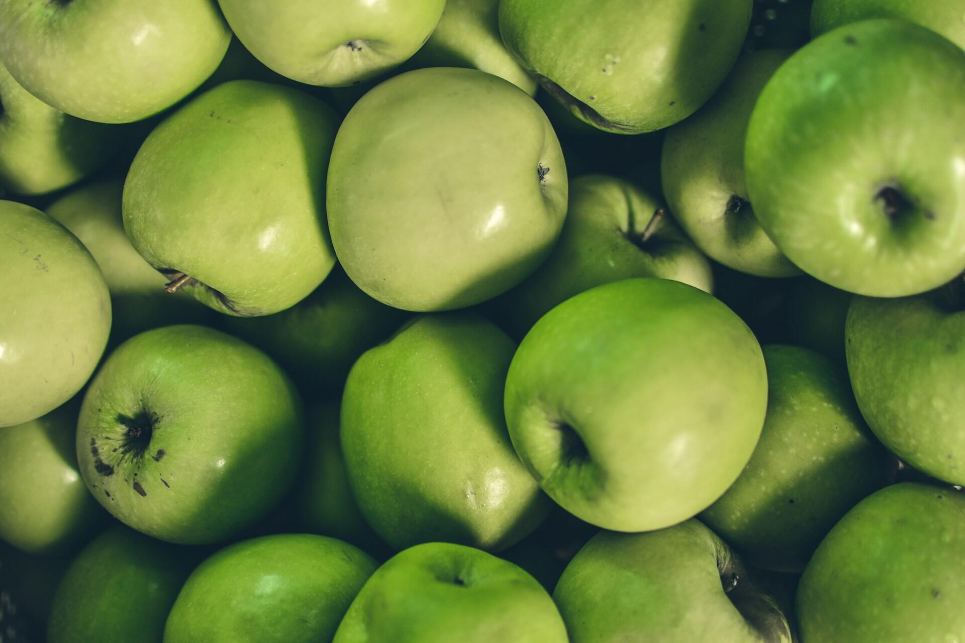 Green apples