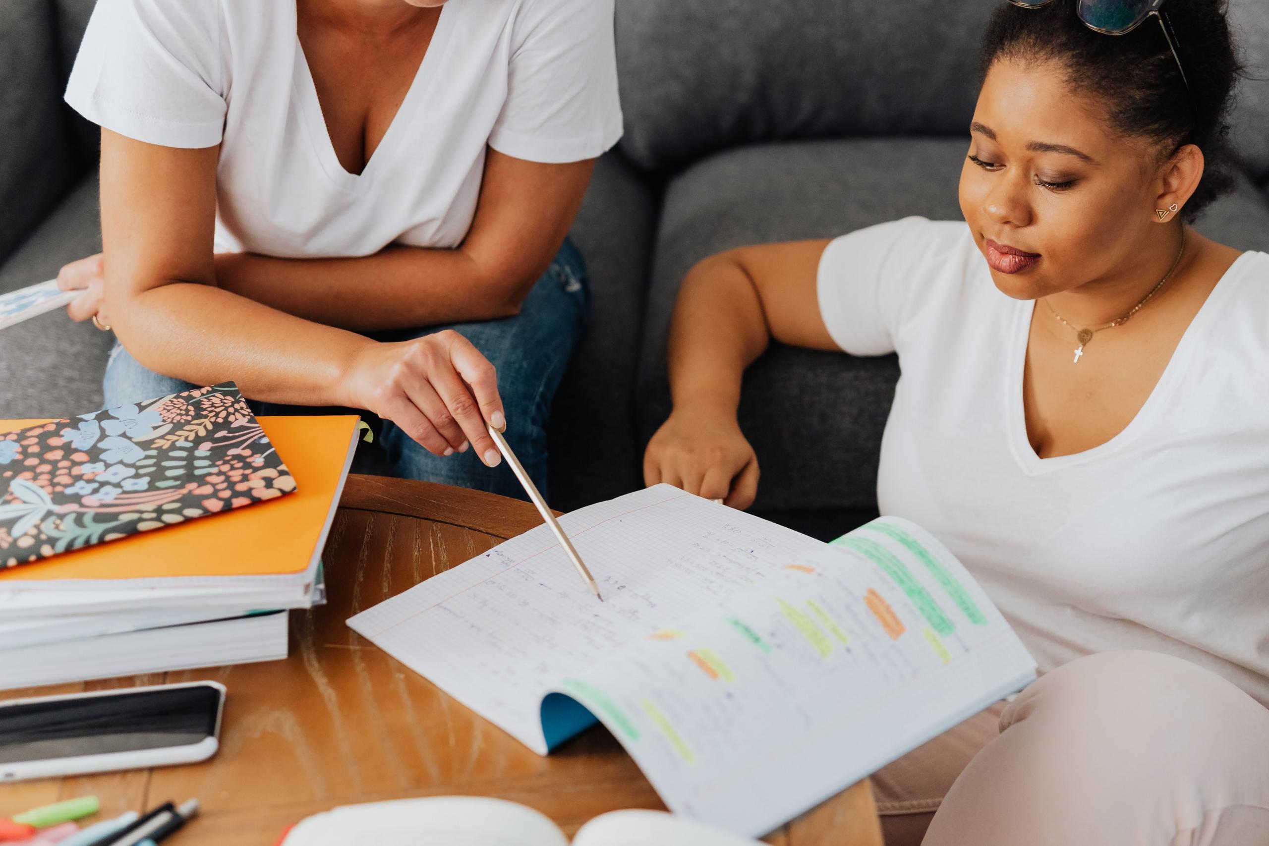 A french tutoring session taking place in-person.