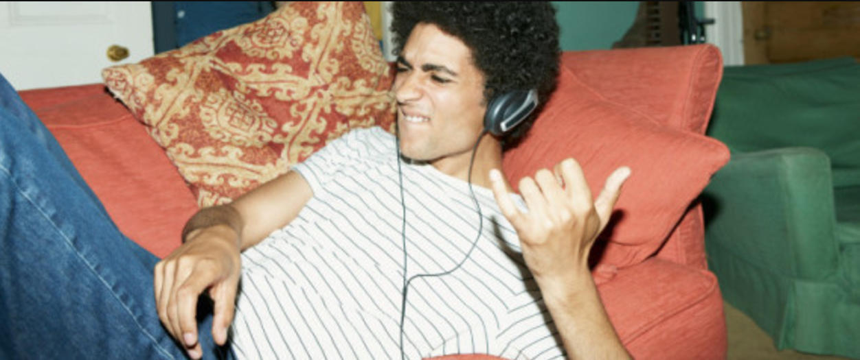 Learning the guitar alone: the self-taught guitarist.