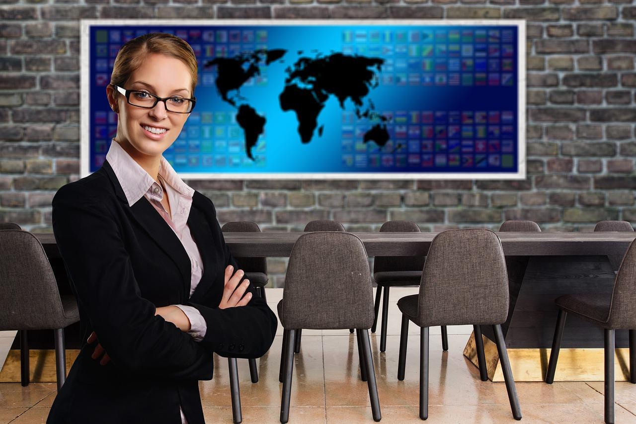 What should be in a cover letter for an internship?