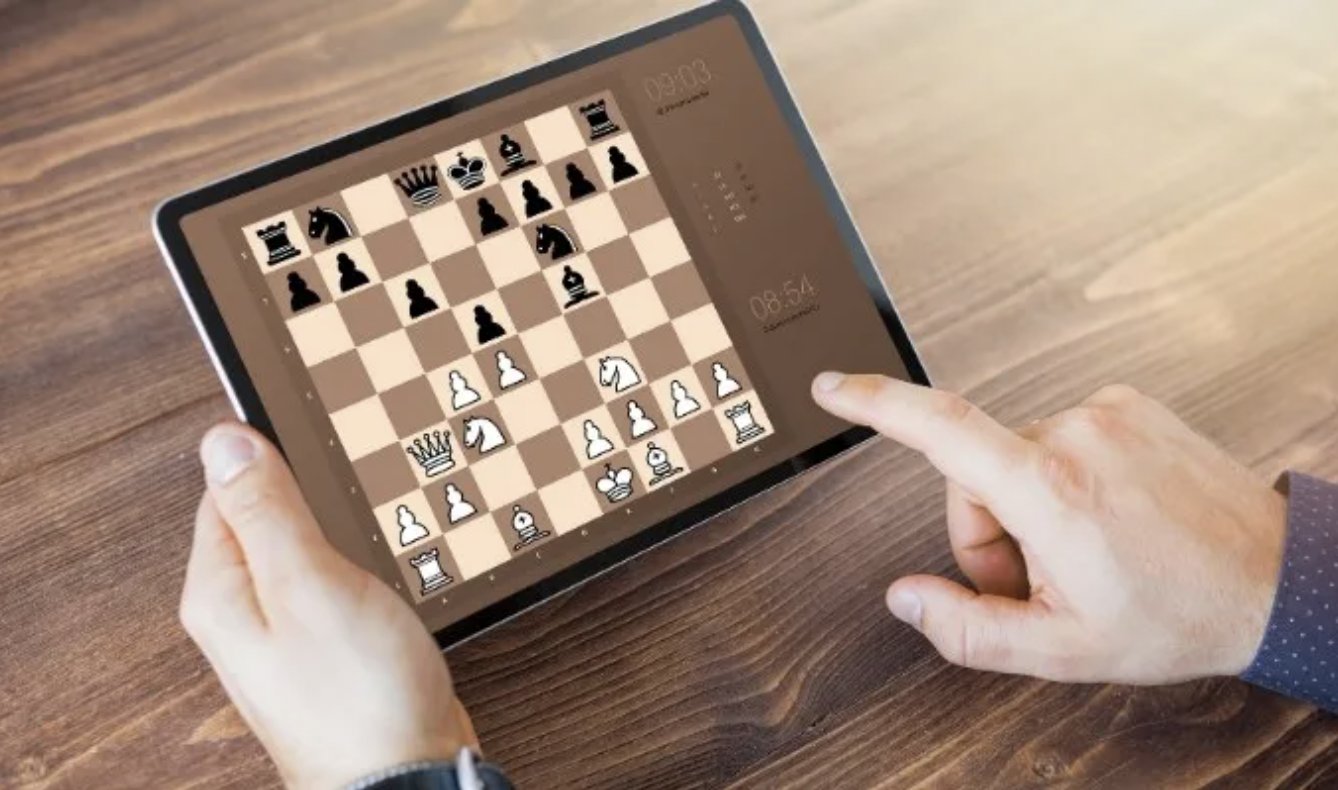 Learn playing chess online in India