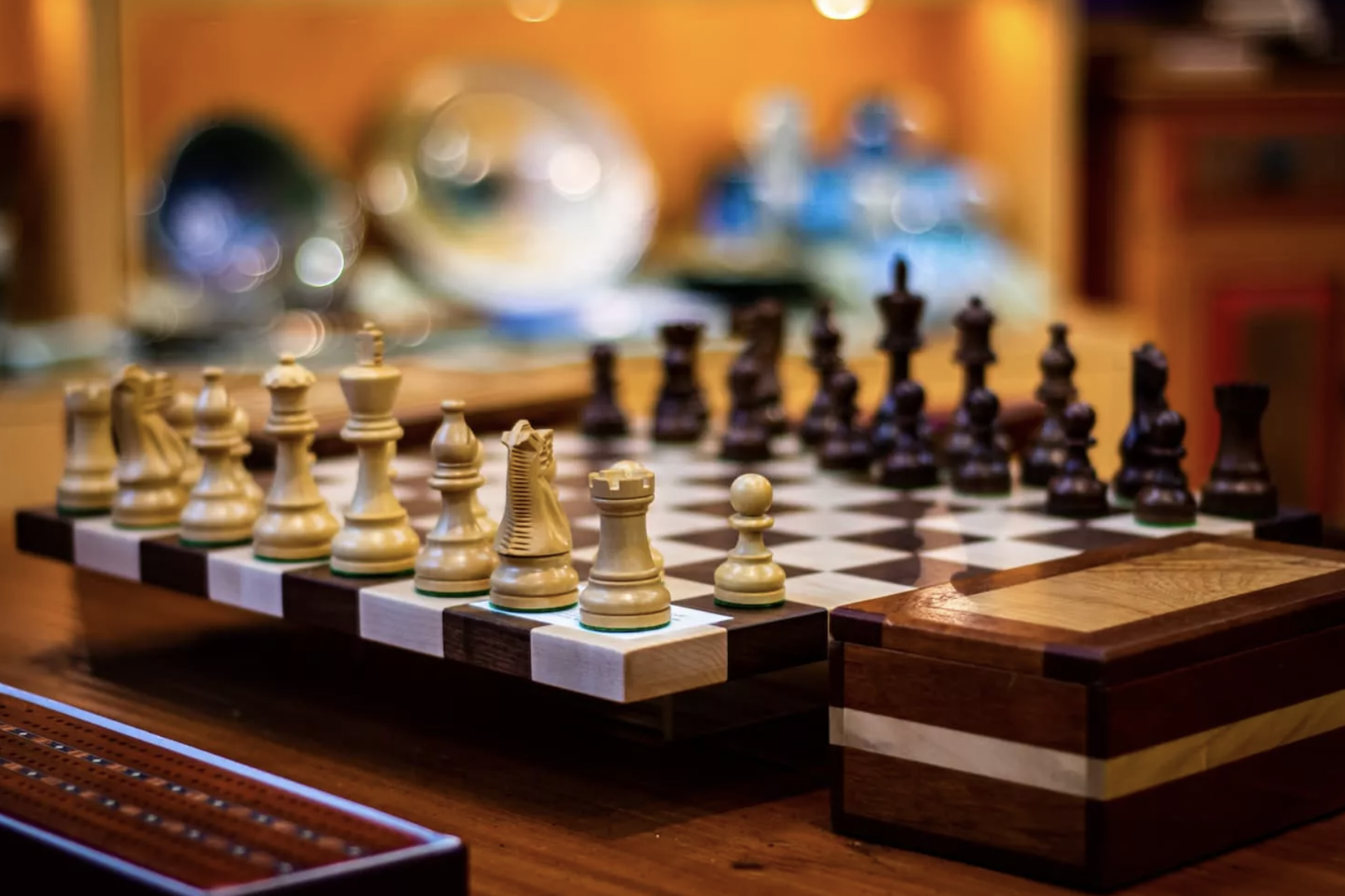 Learn playing chess online