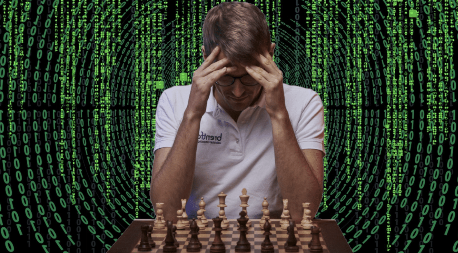 Learn playing chess with experts