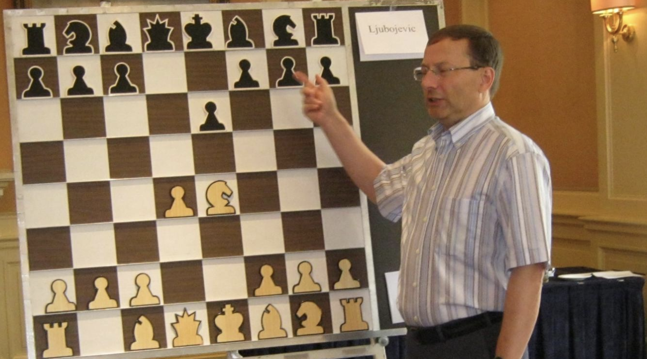 Join a chess playing group