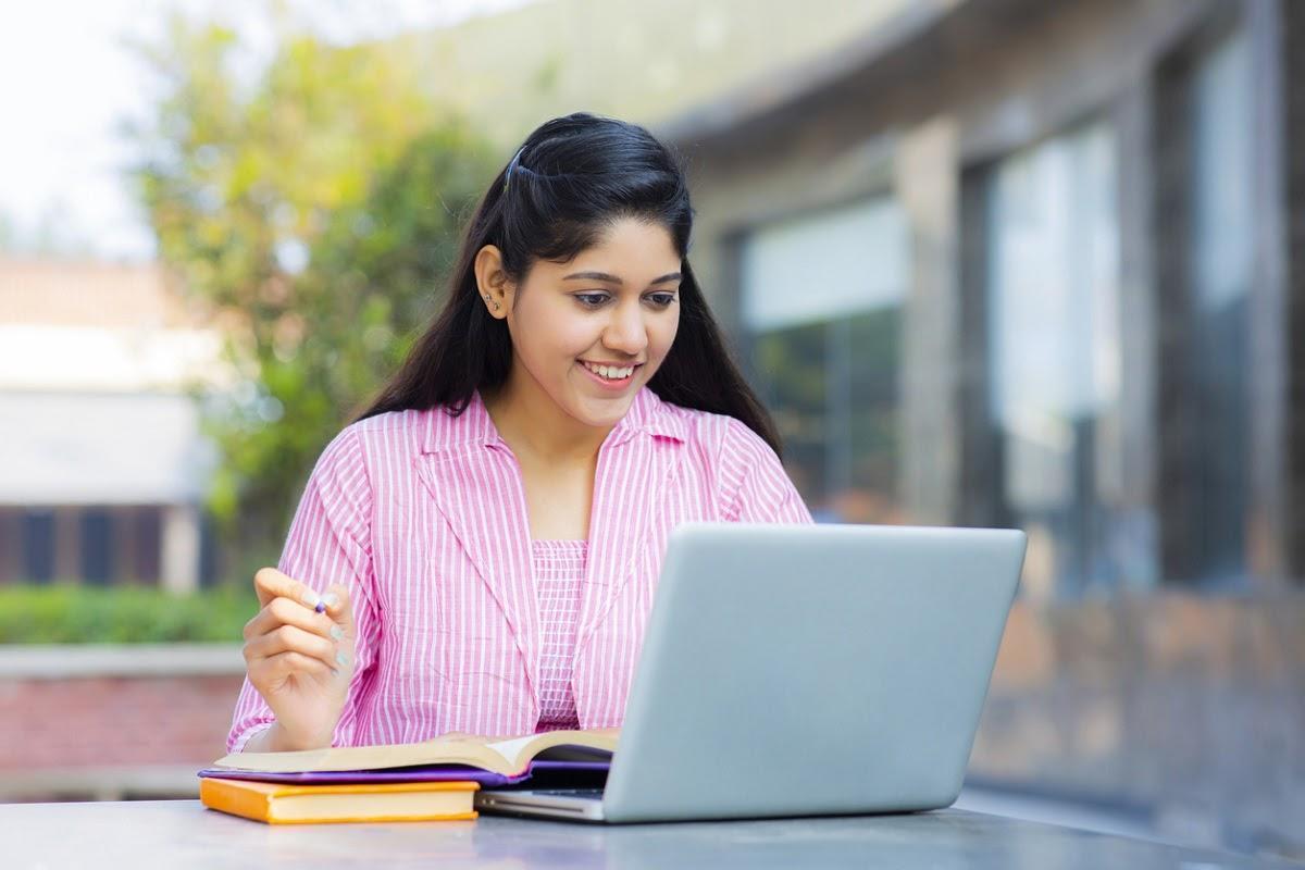 Online biology teachers in Lucknow