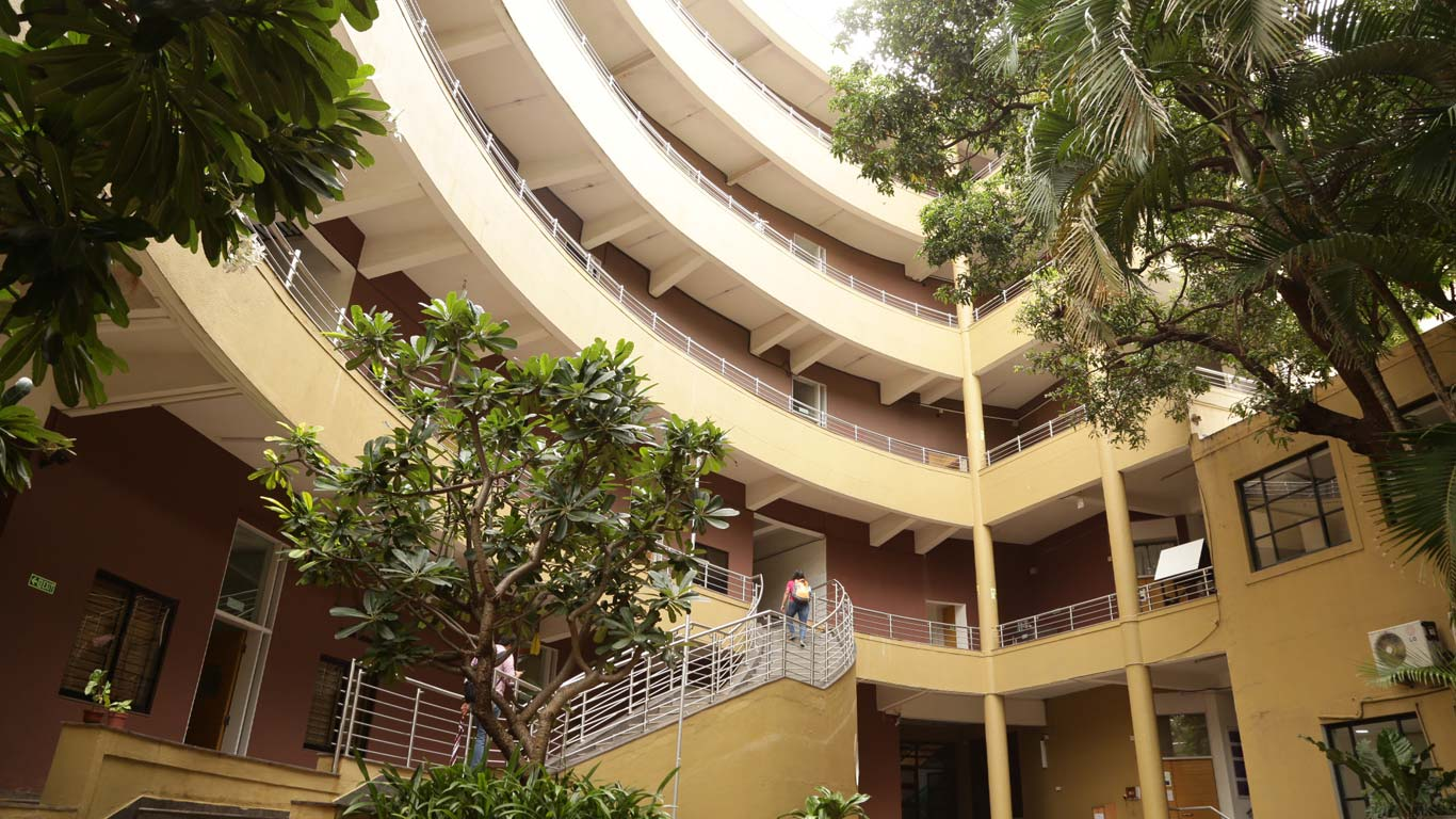 Find SPJIMR admission process