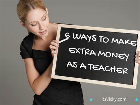What is the salary of tutors 2023?