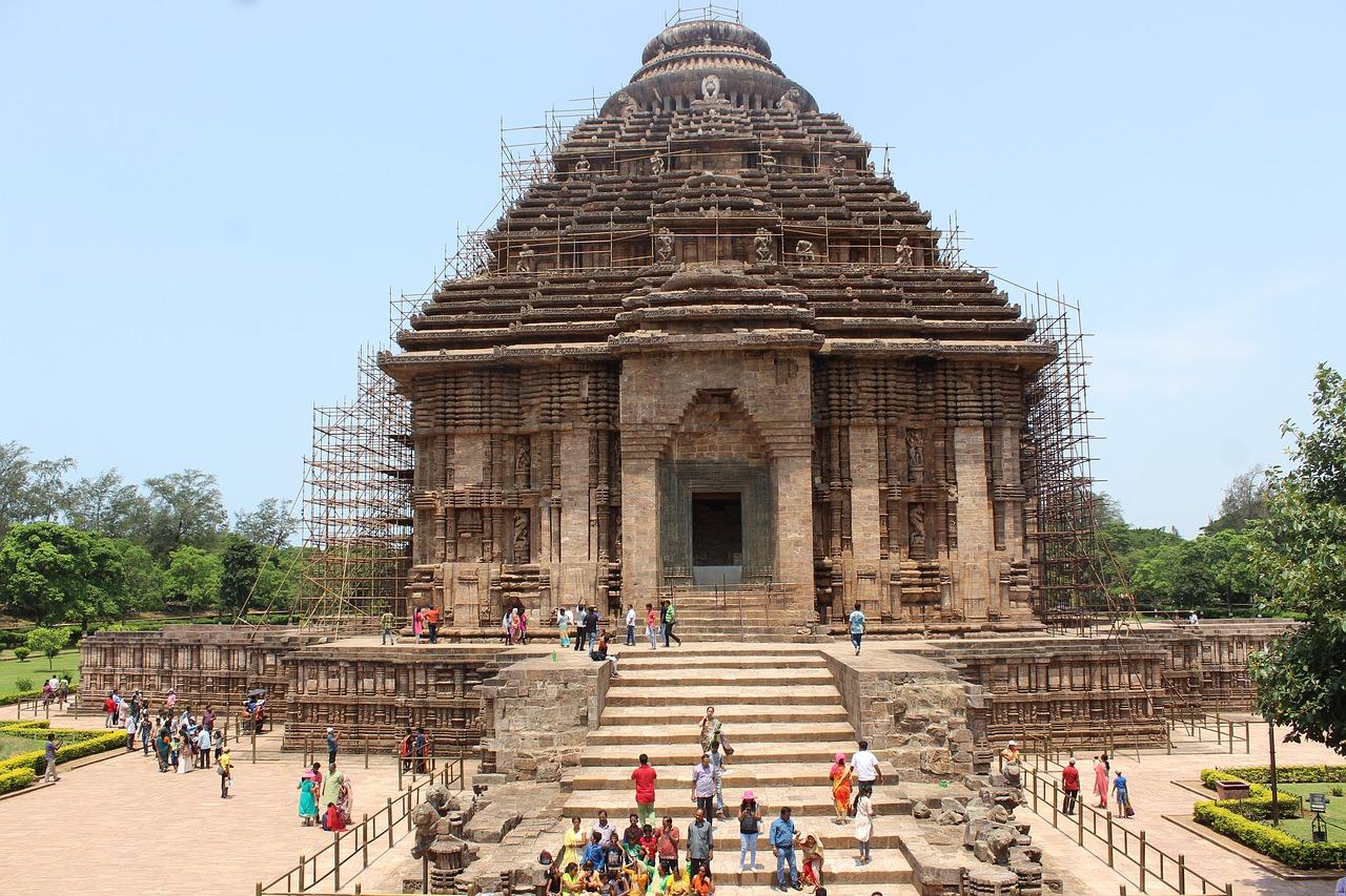 tourists at Konark Temple