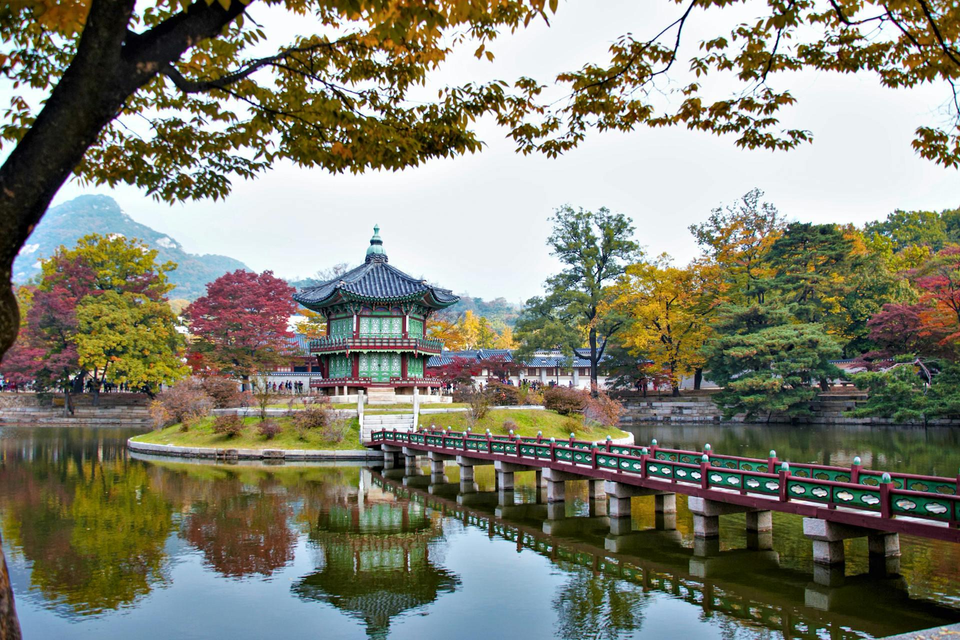 Gyeongbokgung Palace in South Korea in autumn