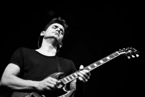 John Mayer is an exceptional guitarist and masters many styles