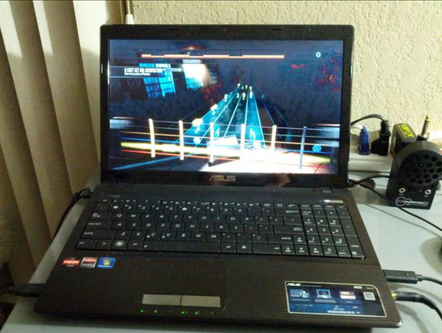 How to learn guitar with Rocksmith?